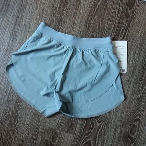 Lululemon find your pace shorts